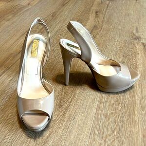 Jessica Simpson size 7.5 Nude heels